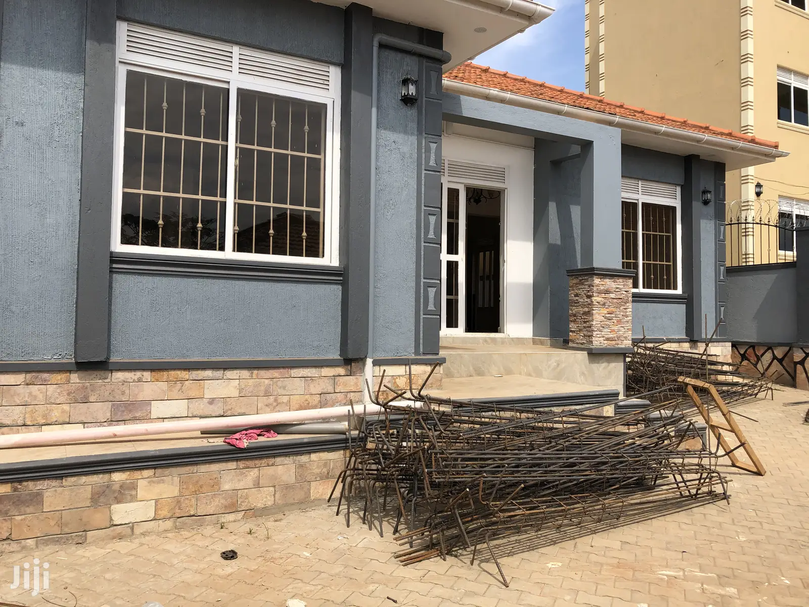 Beautiful House in Kira for Sell