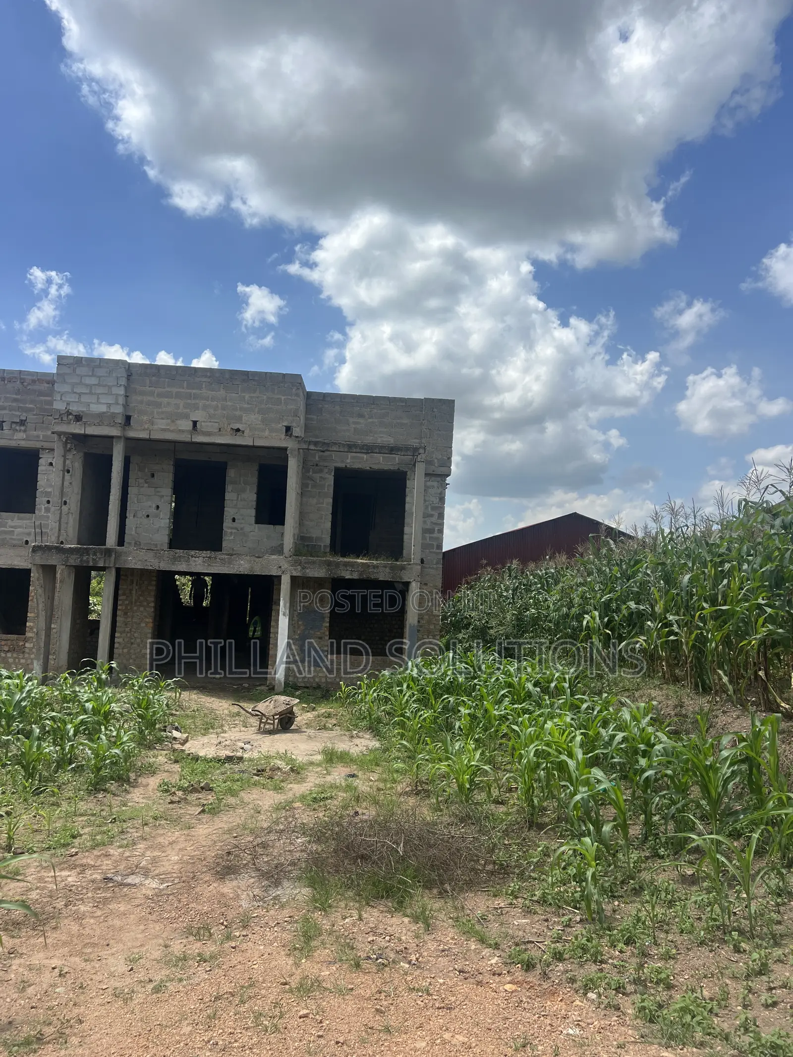 House On Sell At Namusera Hoima Road Njovu Estate