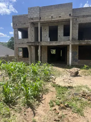 House On Sell At Namusera Hoima Road Njovu Estate