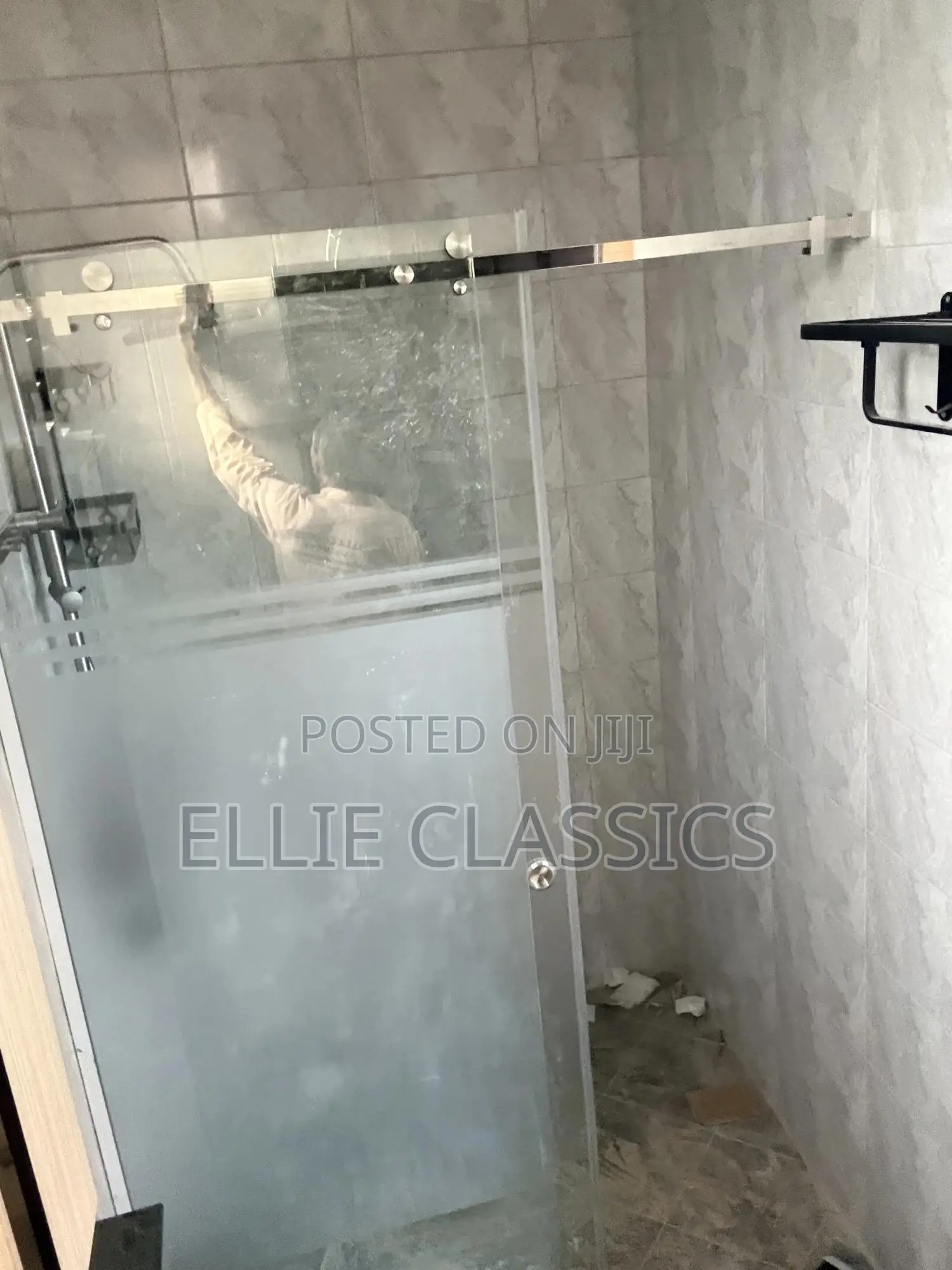 Straight Middle Frosted Shower Cabinet (Sliding)
