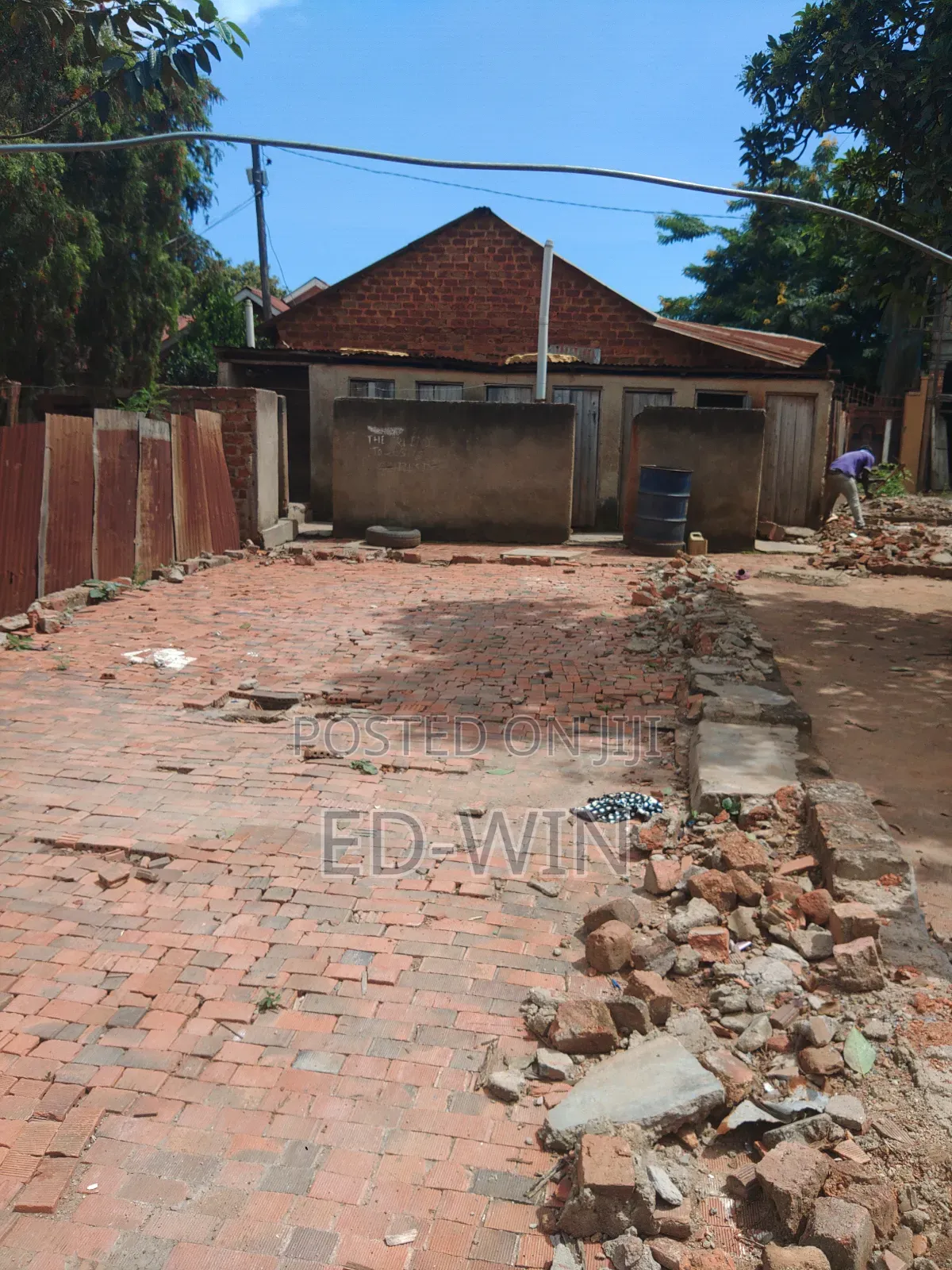 Lweza Zone a Hot Deal