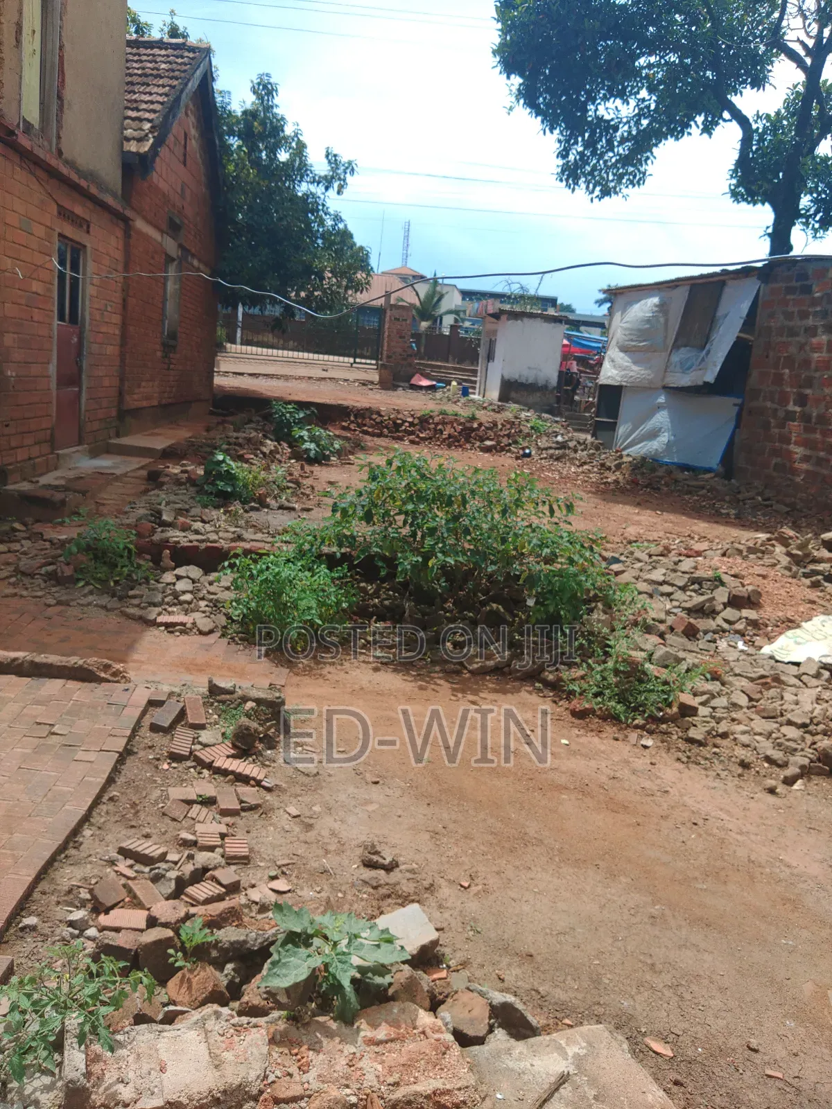 Lweza Zone a Hot Deal