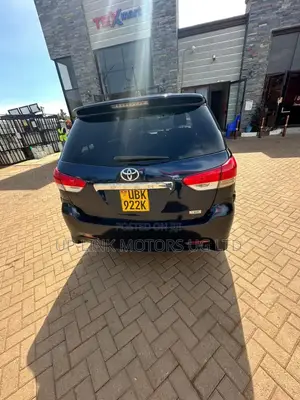 Toyota Wish 2010 Blue
