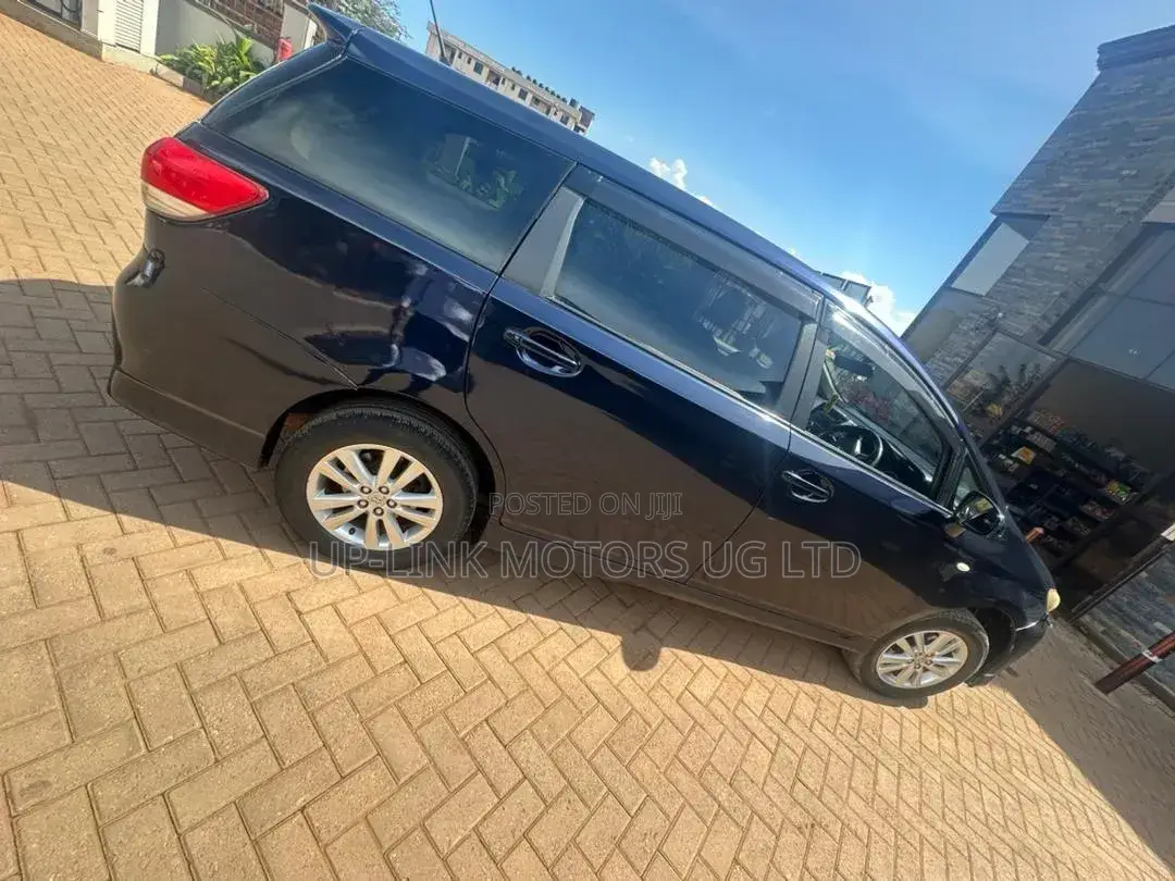 Toyota Wish 2010 Blue