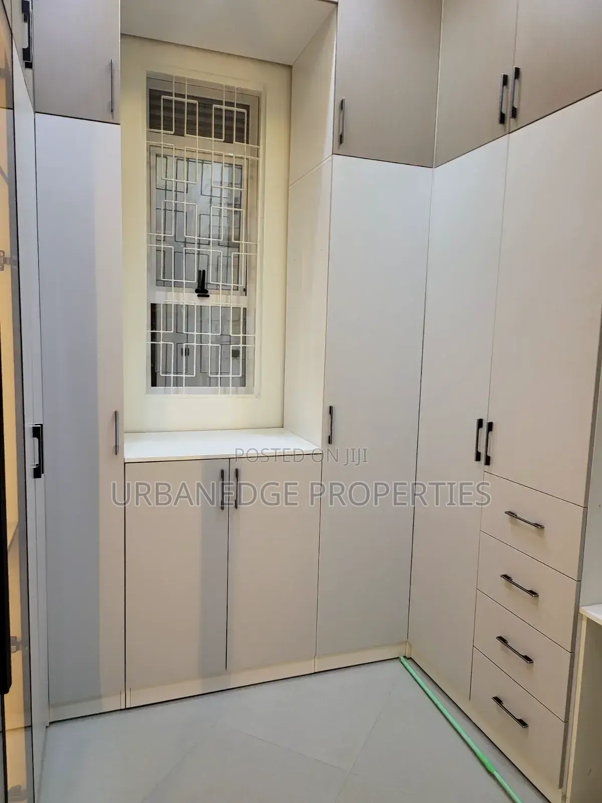 5bdrm Mansion in Bunga, Central Division for rent