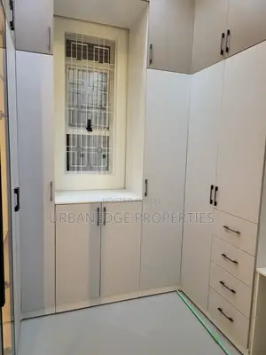 5bdrm Mansion in Bunga, Central Division for rent