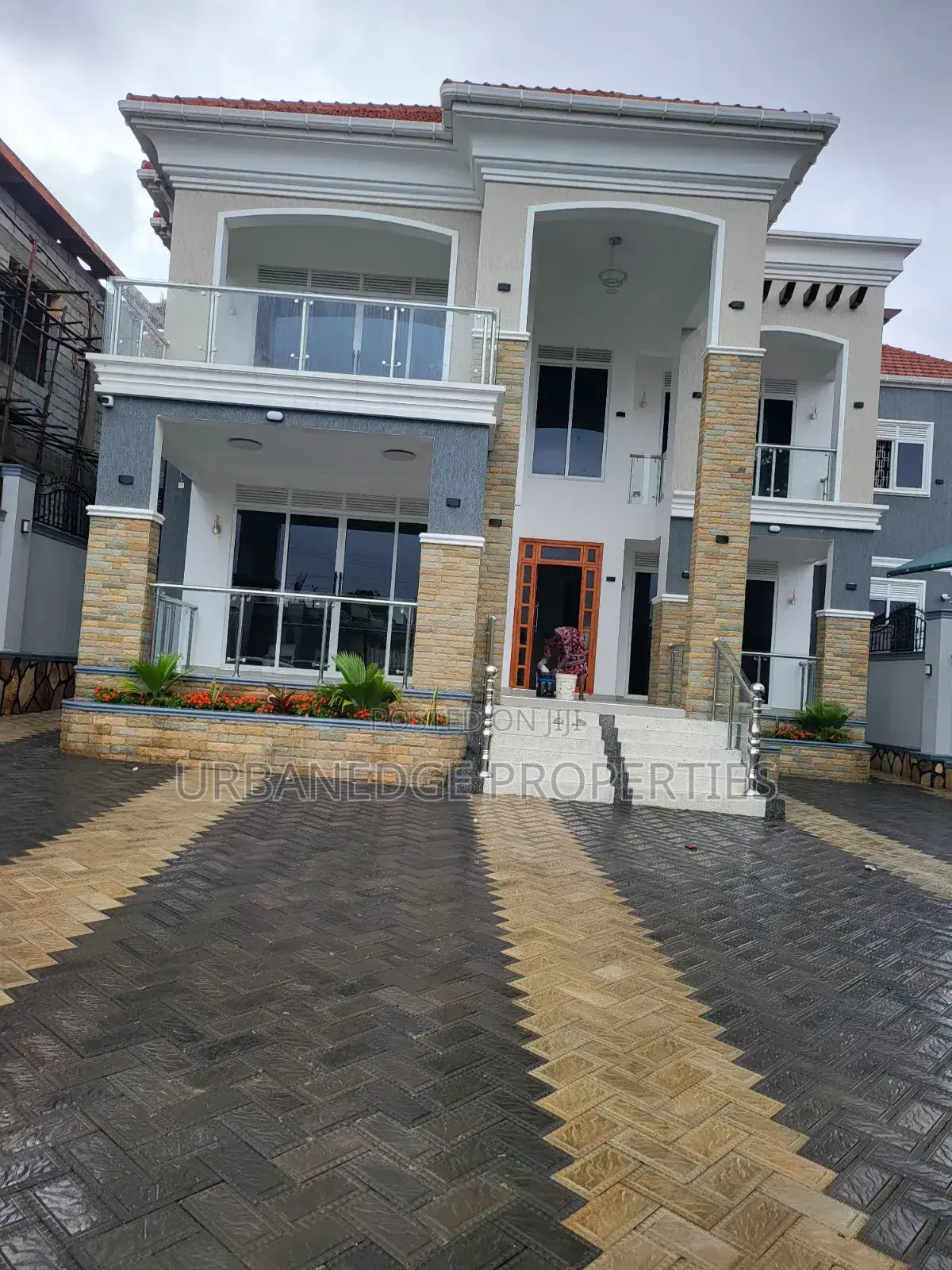 5bdrm Mansion in Bunga, Central Division for rent