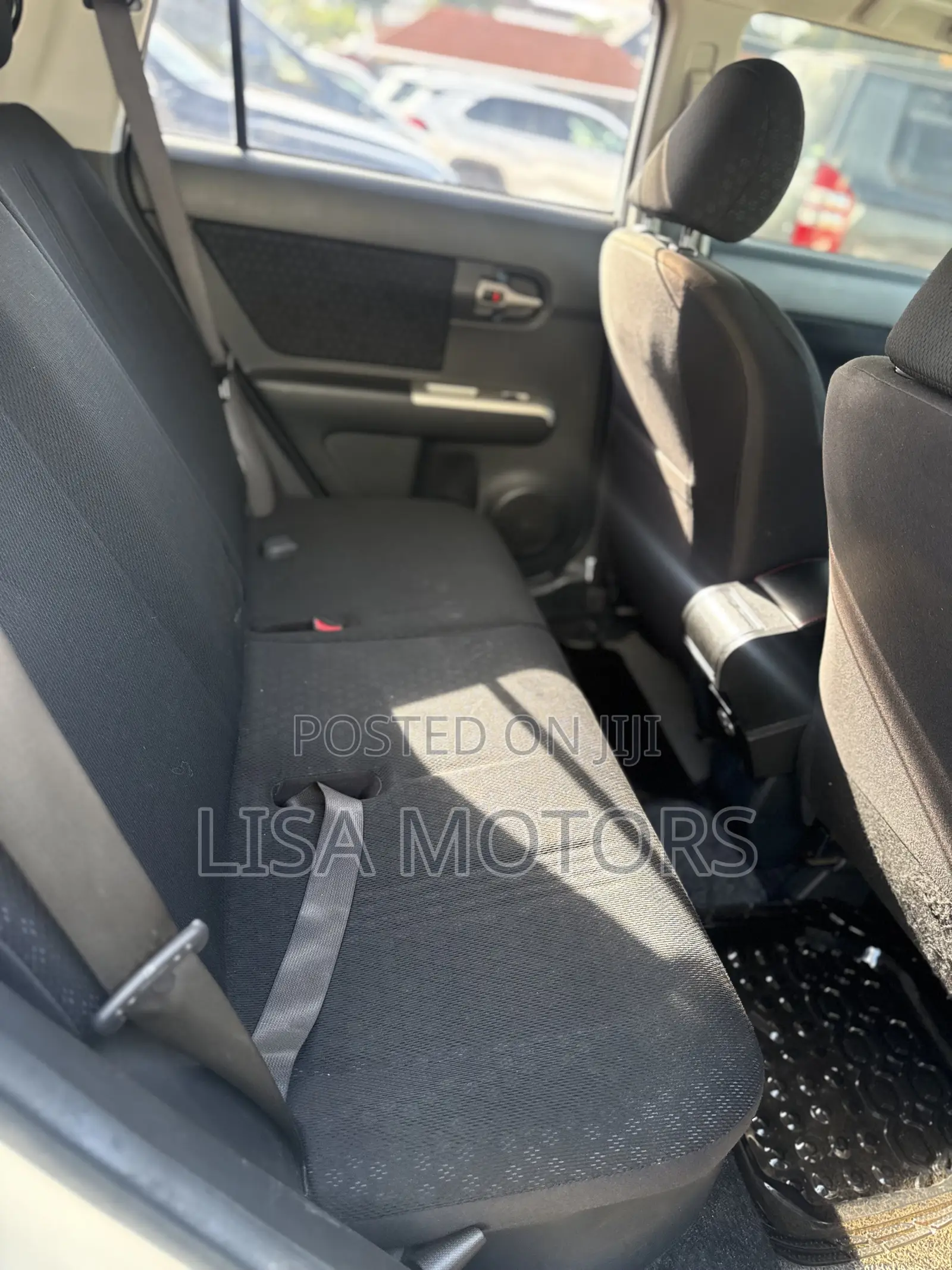 Toyota Corolla Rumion Hatchback 1.5 FWD 2011 White