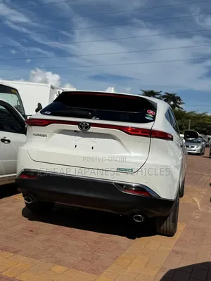 Toyota Harrier 2.0 2020 White