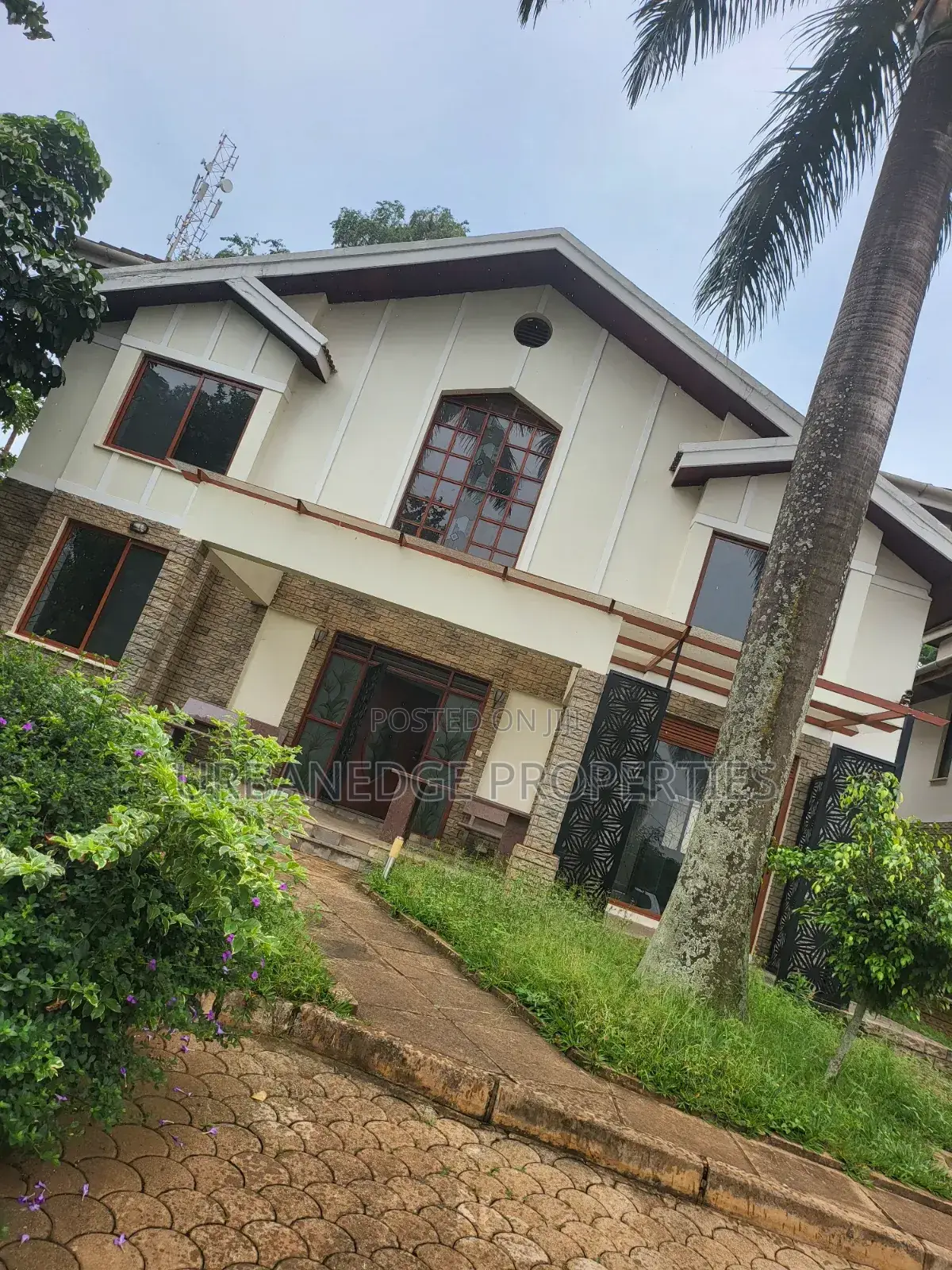 3bdrm Villa in Muyenga, Central Division for rent