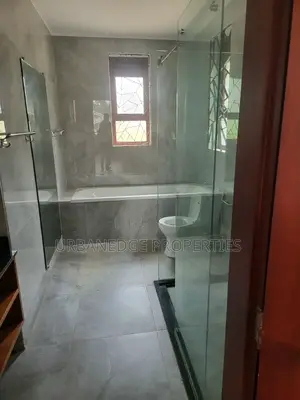 3bdrm Villa in Muyenga, Central Division for rent