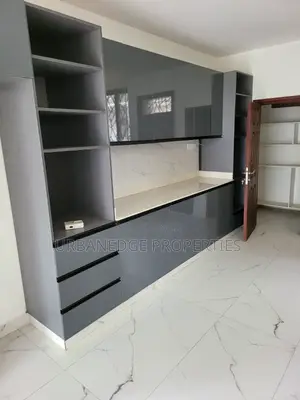 3bdrm Villa in Muyenga, Central Division for rent