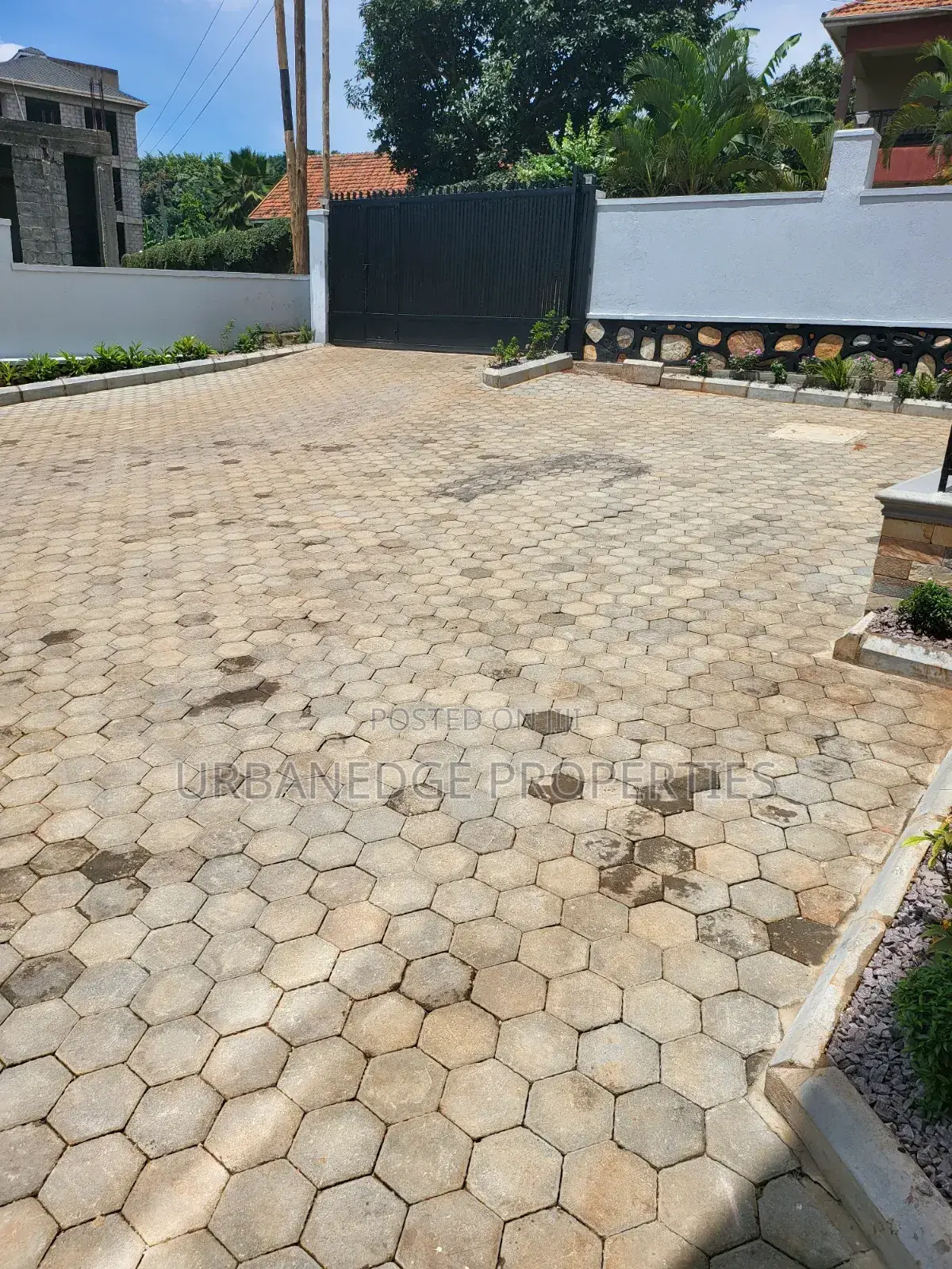 3bdrm Apartment in Bunga, Central Division for rent