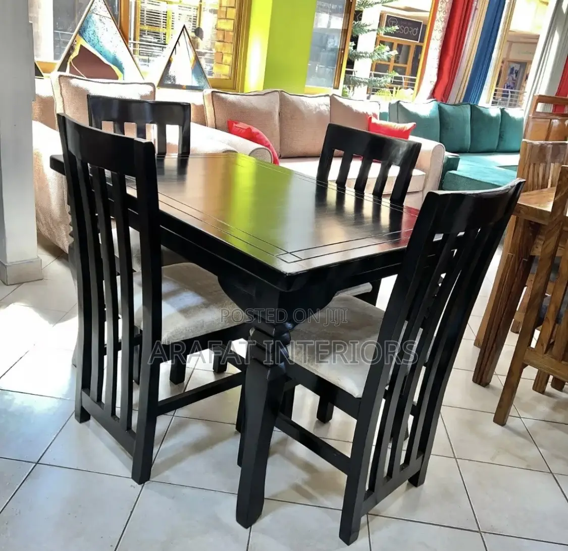  Elegant Black 6-Seater Dining Set 