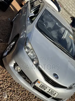Toyota Wish 2010 Silver