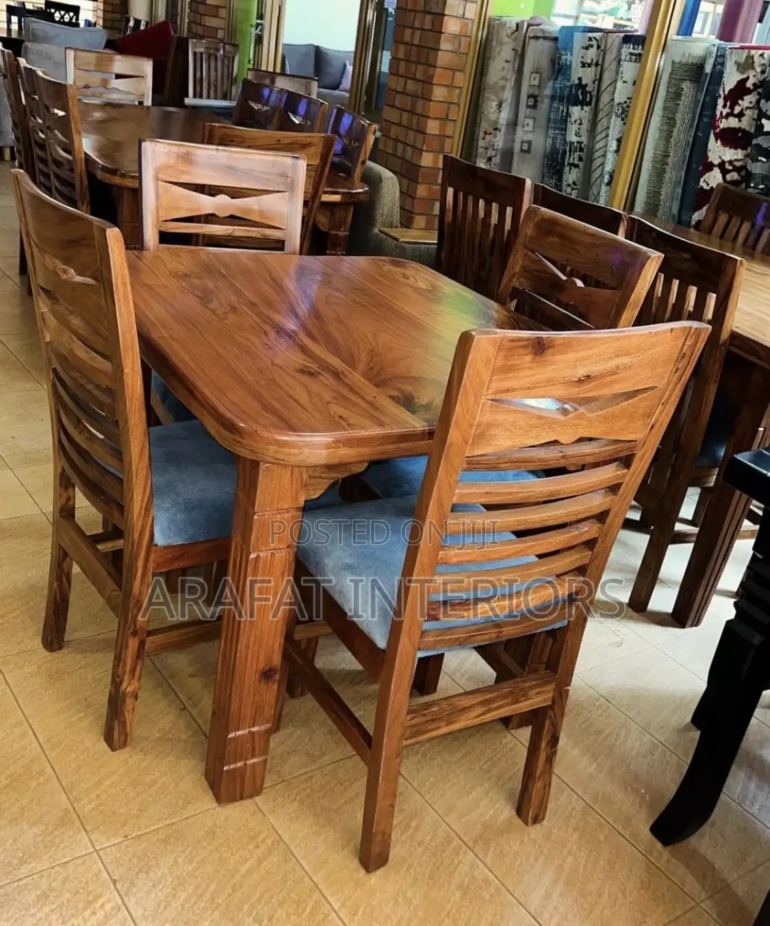 Premium Natural Mugavu Wood 4-Seater Dining Set 