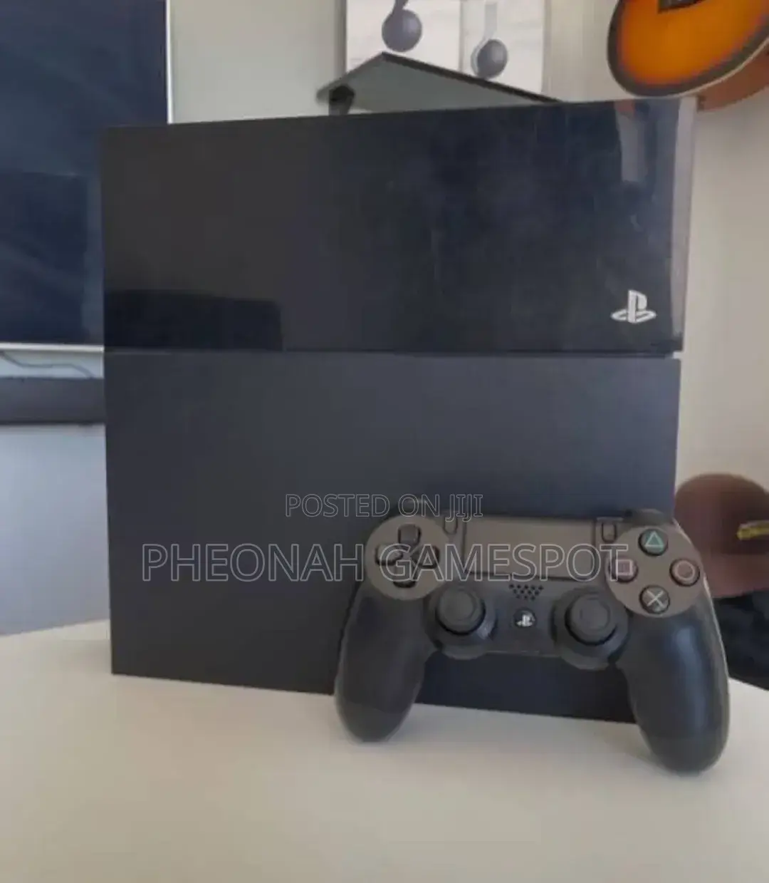 This Ps4 Is More Famous Than Some Celebrities. 12 Games and 2 Pads
