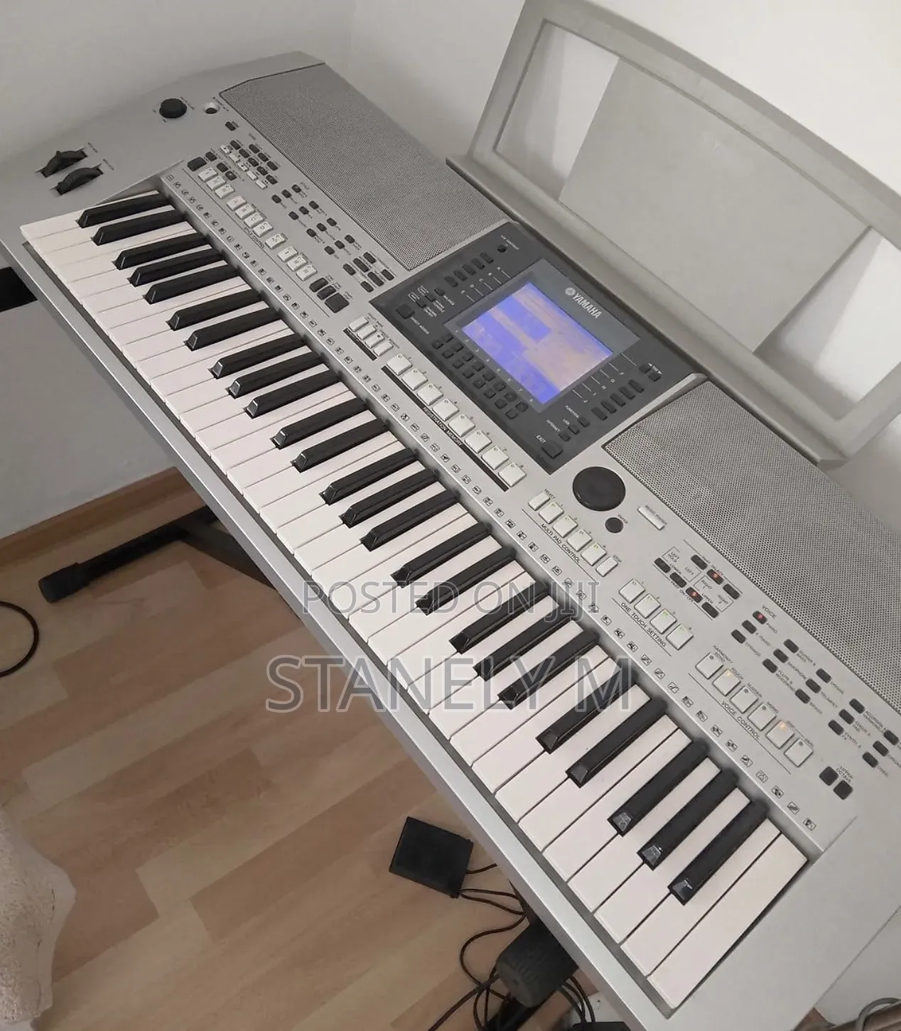 Yamaha PSR S900 Keyboard Piano