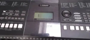 Yamaha PSR E423 Keyboard Piano
