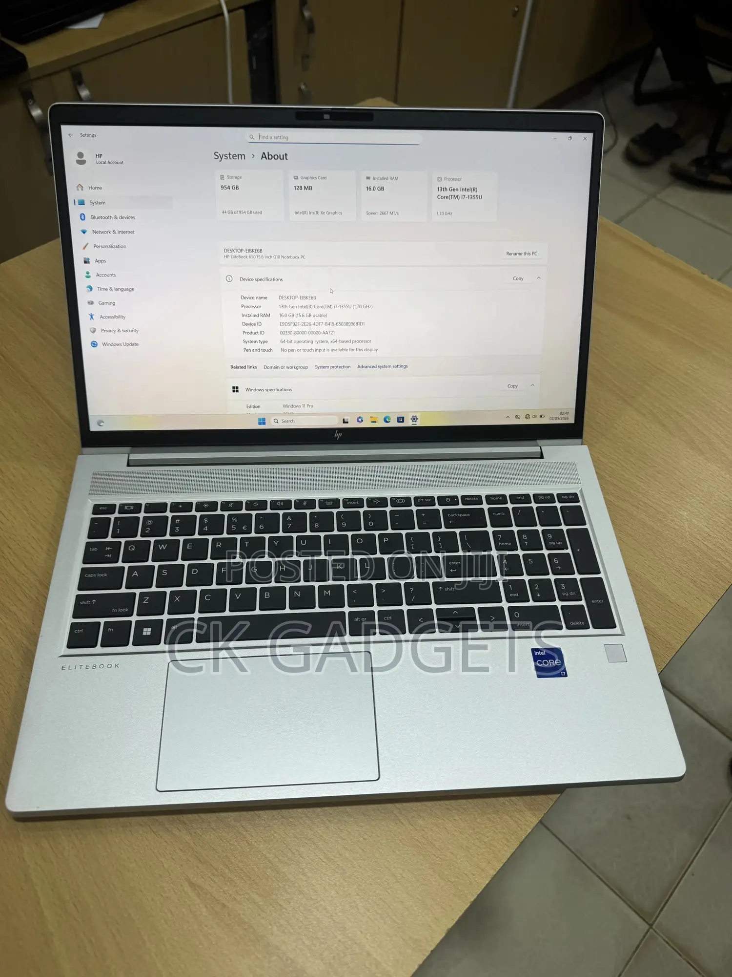 New Laptop HP EliteBook 640 G10 16GB Intel Core i7 SSD 1T
