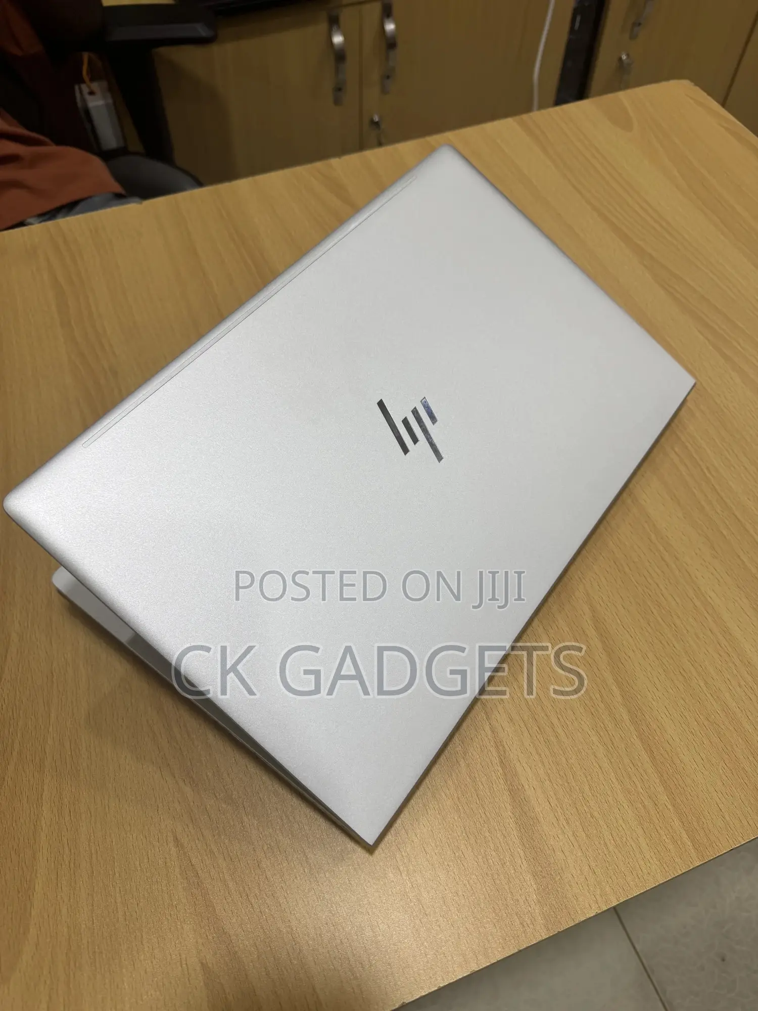 New Laptop HP EliteBook 640 G10 16GB Intel Core i7 SSD 1T