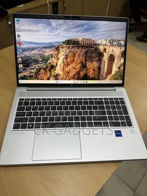 New Laptop HP EliteBook 640 G10 16GB Intel Core i7 SSD 1T