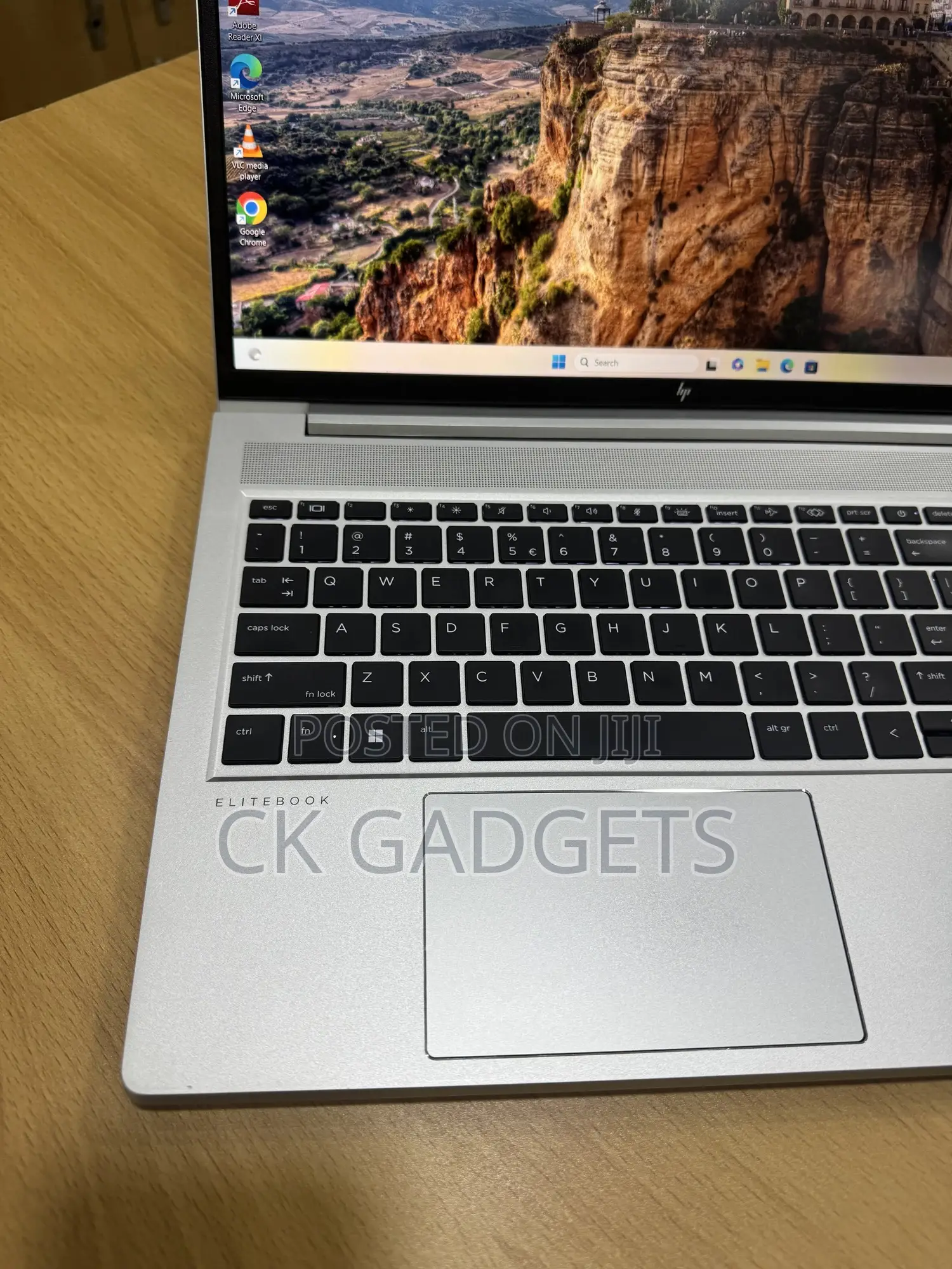New Laptop HP EliteBook 640 G10 16GB Intel Core i7 SSD 1T