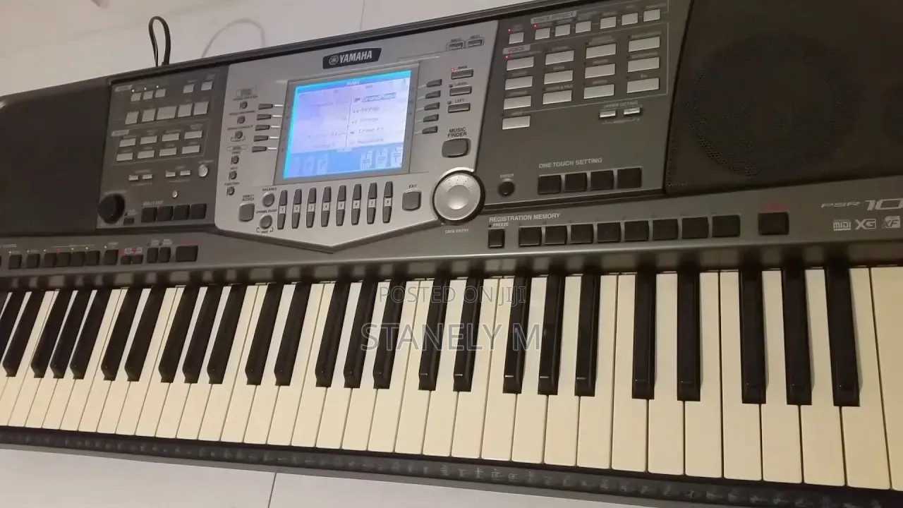 Yamaha PSR 1000 Keyboard Piano