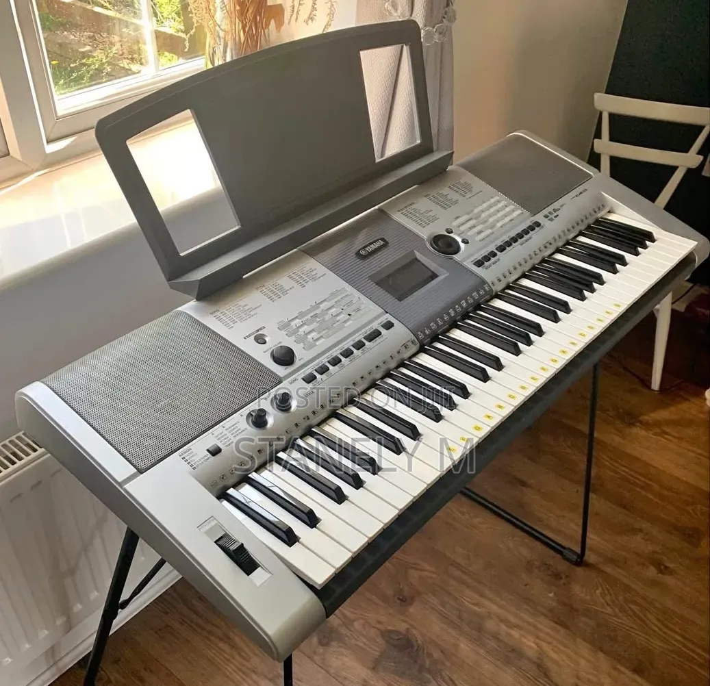 Yamaha PSR E403 Keyboard Piano