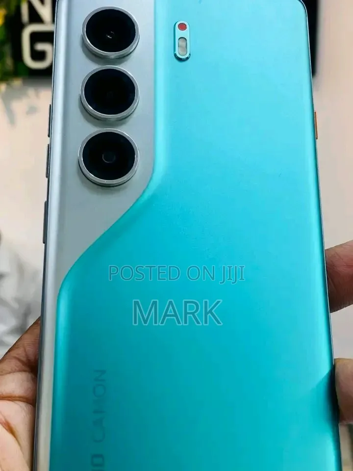 New Tecno Camon 40 Pro 5G 256 GB Green