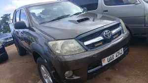 Toyota Hilux 2.5 Cab 2005 Gray