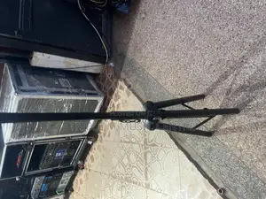 Speaker Stand Local