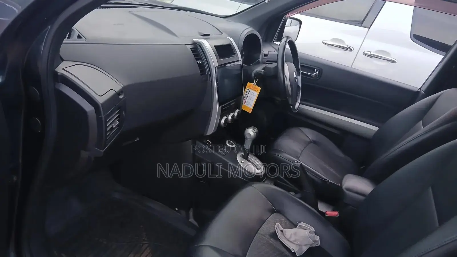 Nissan X-Trail 2.0 Petrol XE 2011 Gray