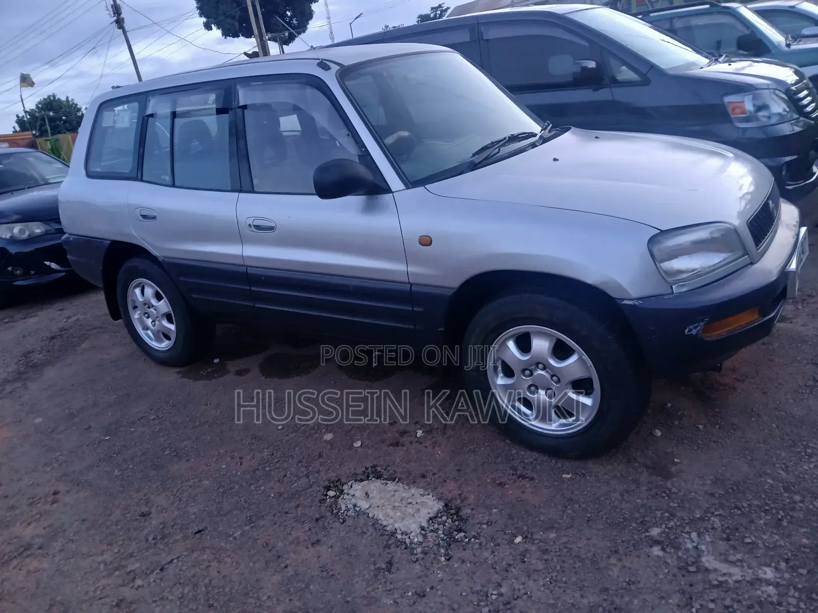 Toyota RAV4 Base FWD 1999 White