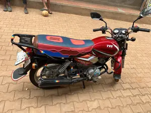 TVS HLX 125 2023 Red