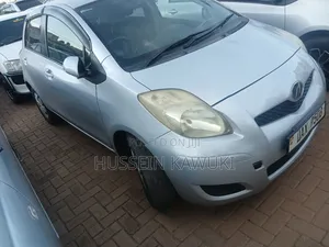 Toyota Vitz 1.3 AWD 5dr 2008 Silver