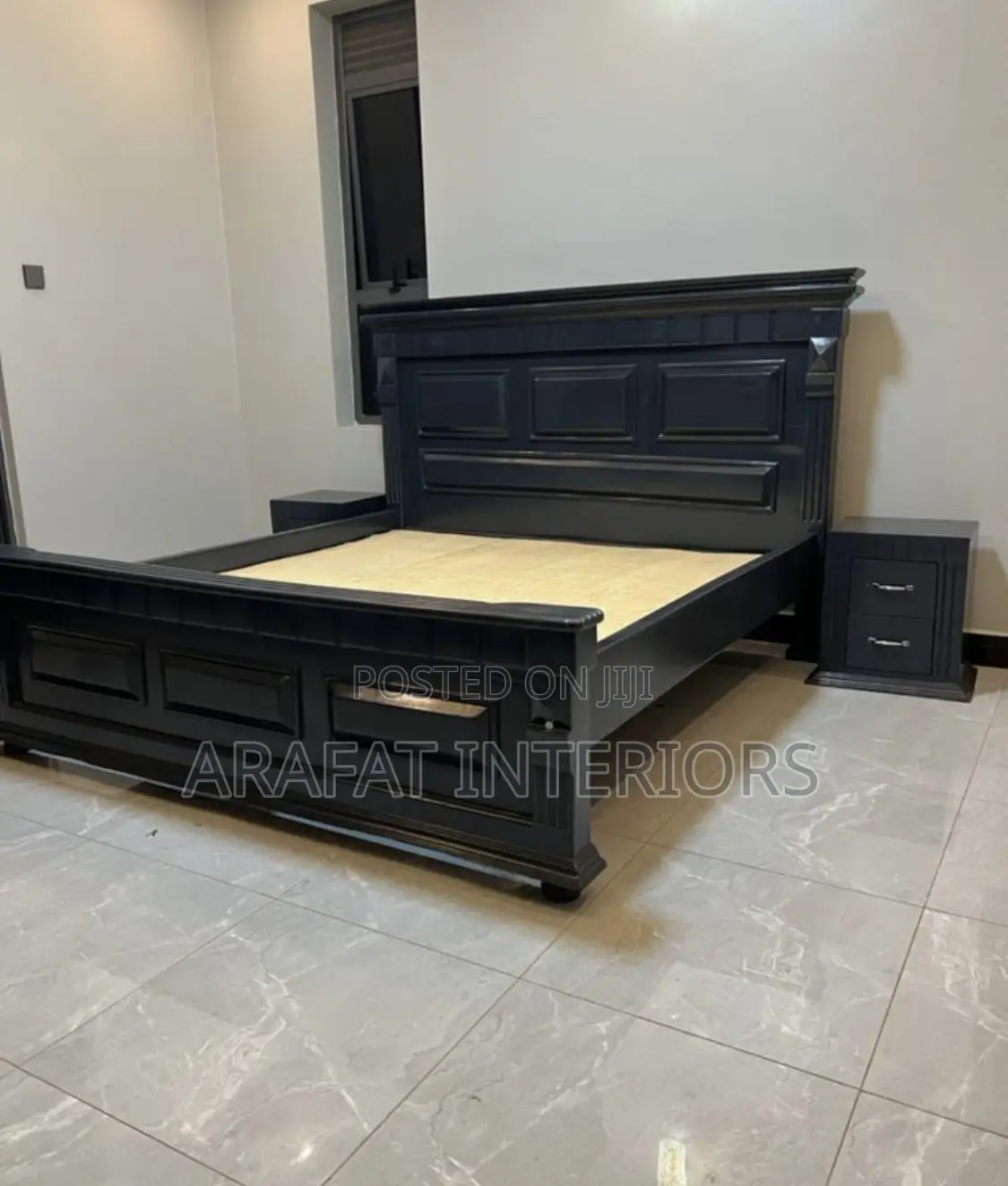 5by6 Midnight Sovereign Bed Set