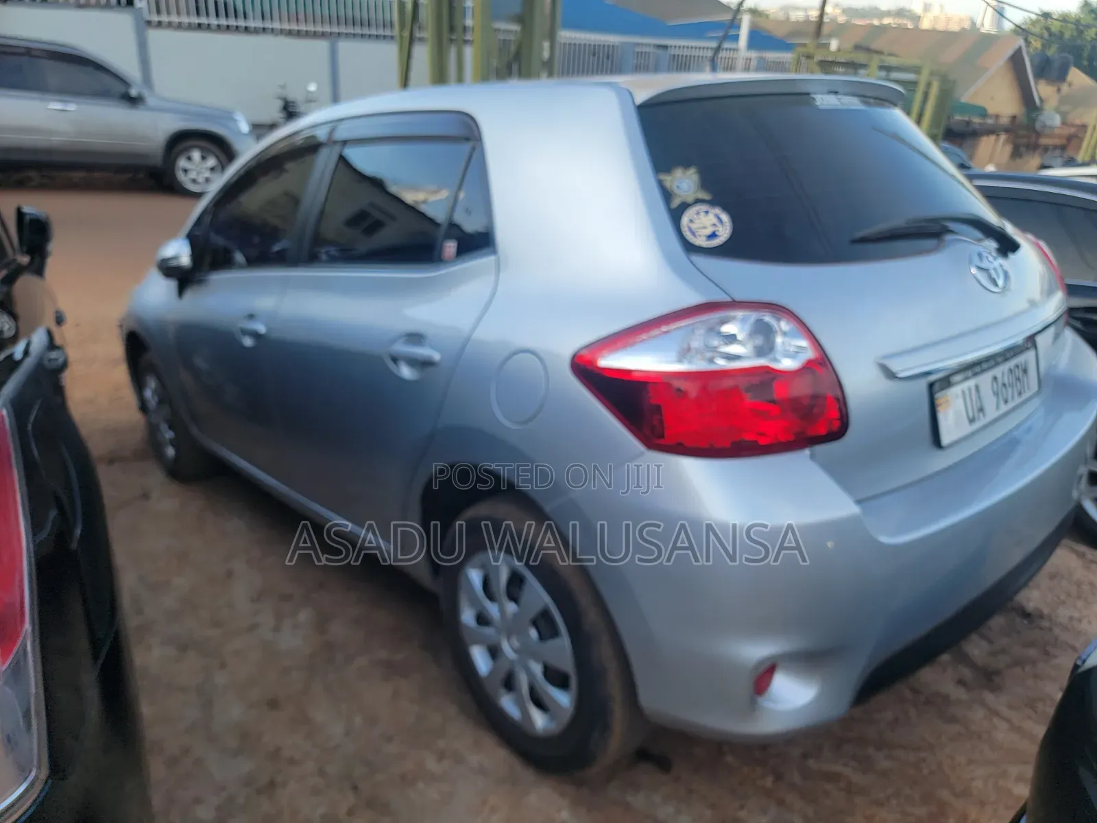 Toyota Auris 2012 Silver