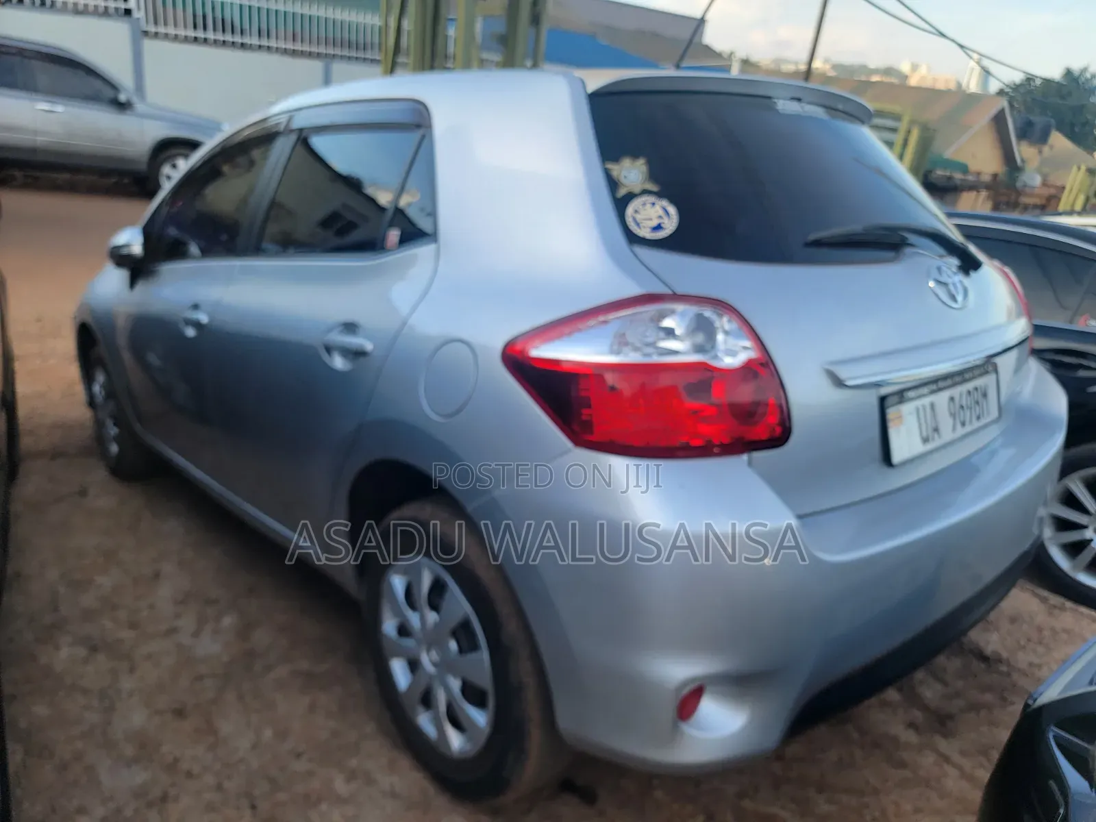 Toyota Auris 2012 Silver
