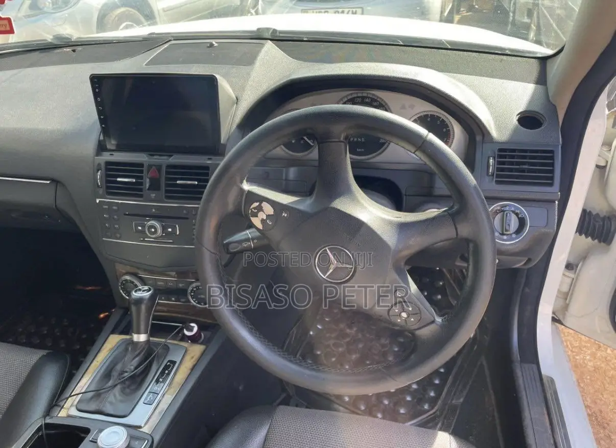 Mercedes-Benz C200 2010 White