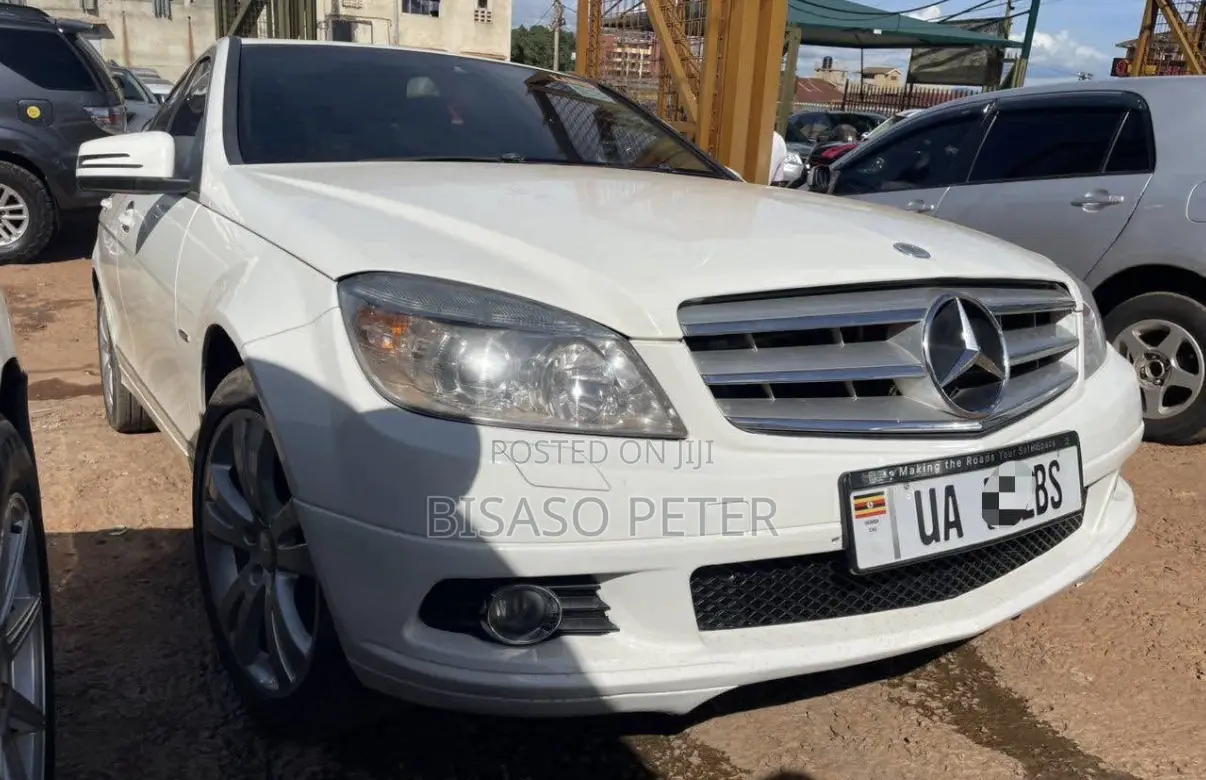 Mercedes-Benz C200 2010 White