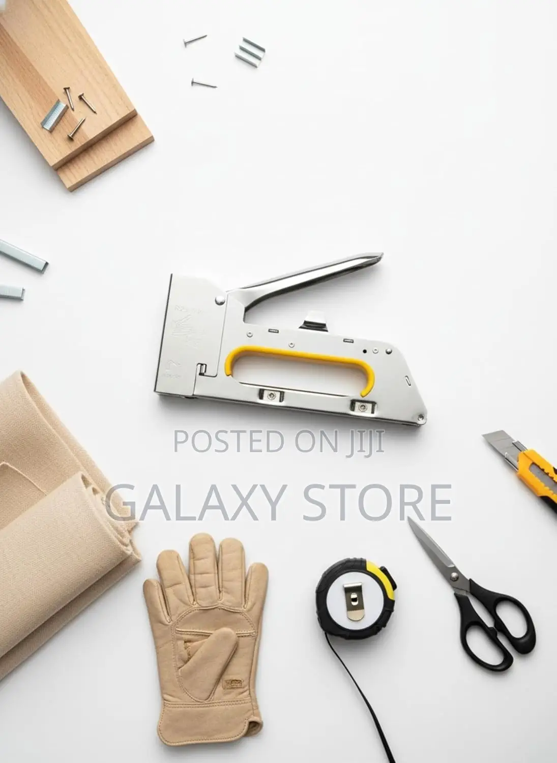 Manual Staple Gun for Furniture Use With Durable Metal Body