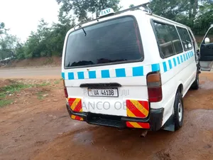Toyota HiAce 1992 White