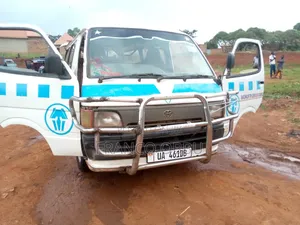 Toyota HiAce 1992 White