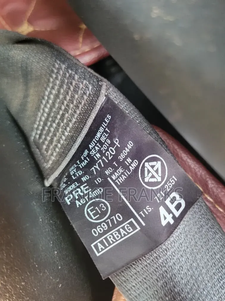 Toyota Hilux Rugged 4x4 2019 Maroon