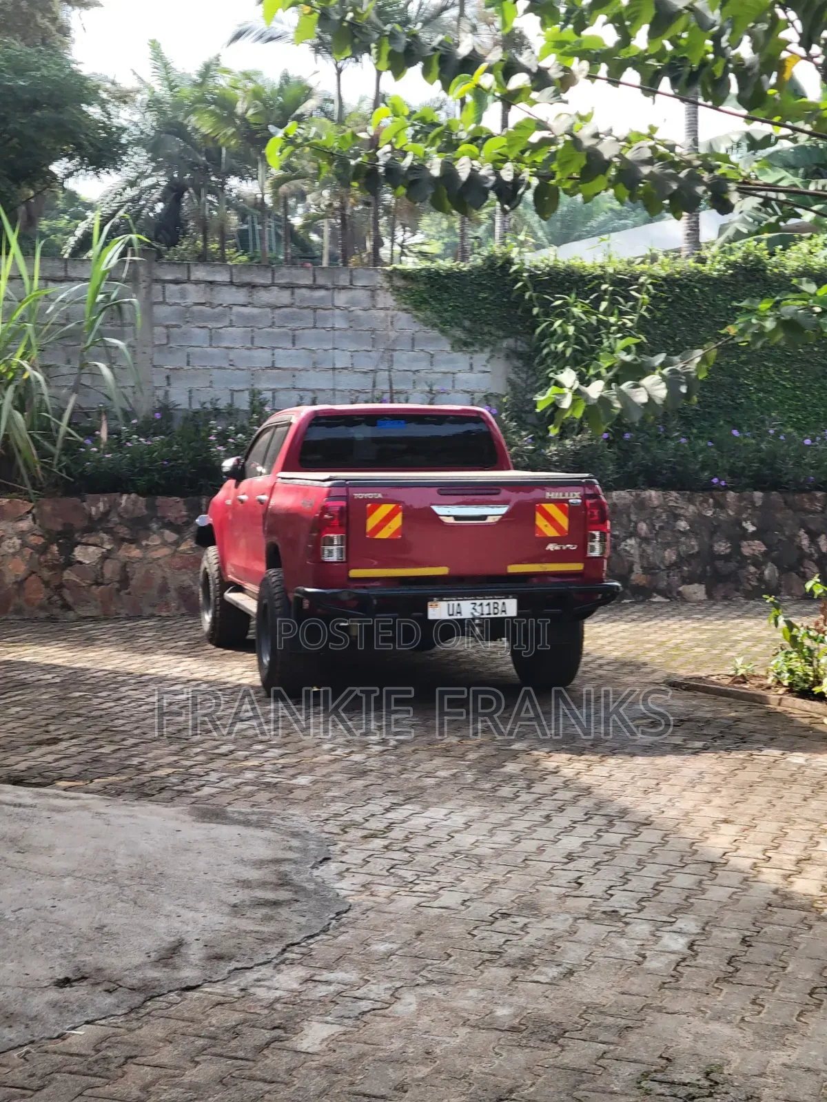 Toyota Hilux Rugged 4x4 2019 Maroon
