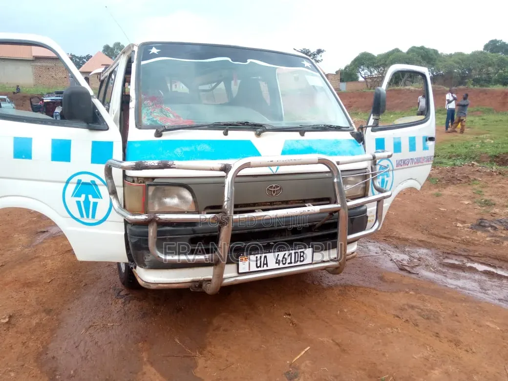 Toyota HiAce 1992 White