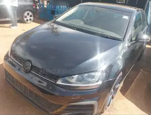 Volkswagen Golf 2013 Black