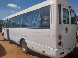 Mitsubishi Fuso Rosa 2016 White