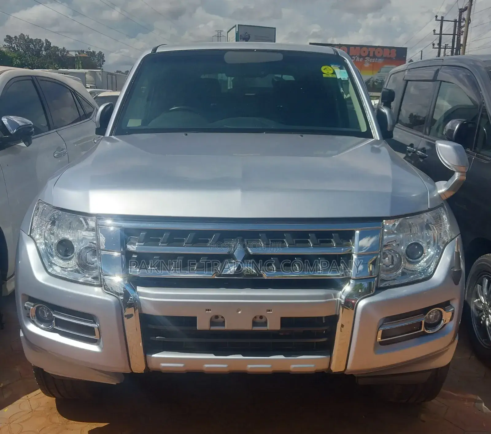 Mitsubishi Pajero 2015 Silver